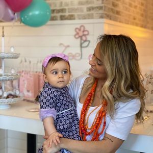 Meet your Posher, Val